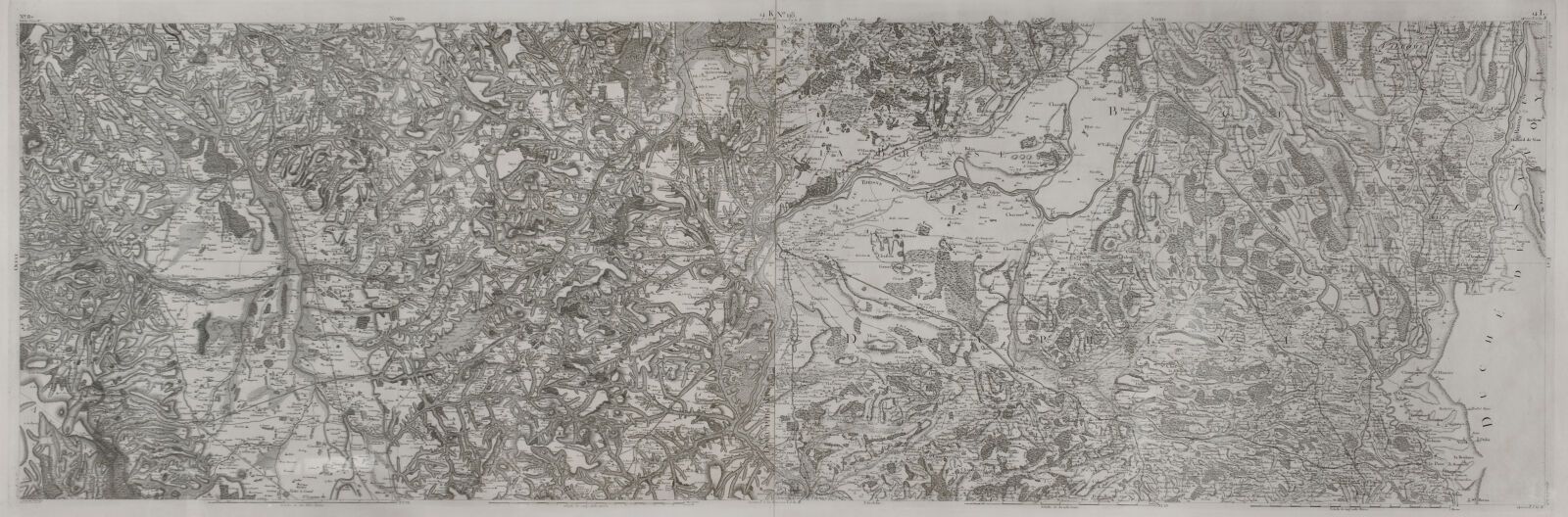 Null 里昂的地图学

里昂及其地区的纪念性地图，18世纪末。

铜版画。

床单外观：高65厘米-长184厘米