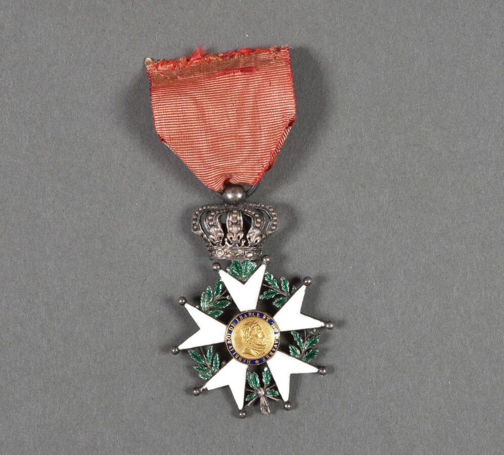Null France. Ordre de la Légion d'Honneur. Chevalier, éclats, Restauration.