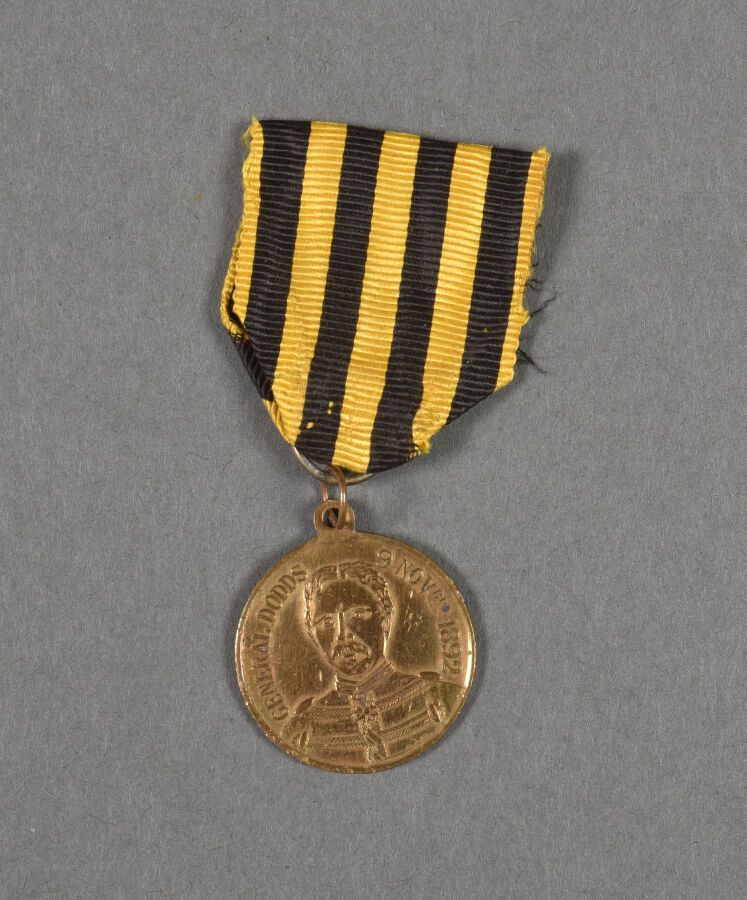 Null Francia. Medalla del General DODDS en Sudán.