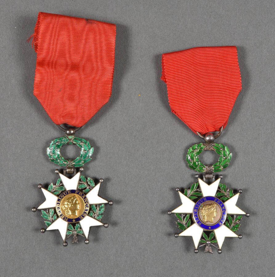 Null Frankreich. Orden der Ehrenlegion (1951) und (1962). Ritter, 4° und ein Off&hellip;
