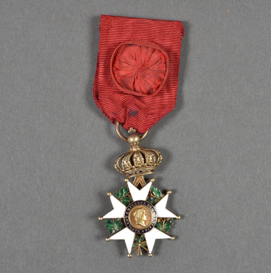 Null France. Ordre de la Légion d'Honneur. Officier, éclats, sans ruban, vermeil&hellip;