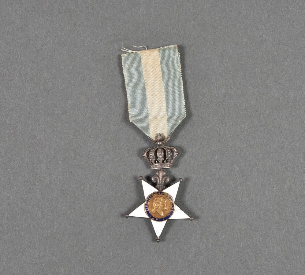 Null 法国。皇家忠诚勋章（1816年），正面签名为Gallé，银质和金质，小缺口，修复。