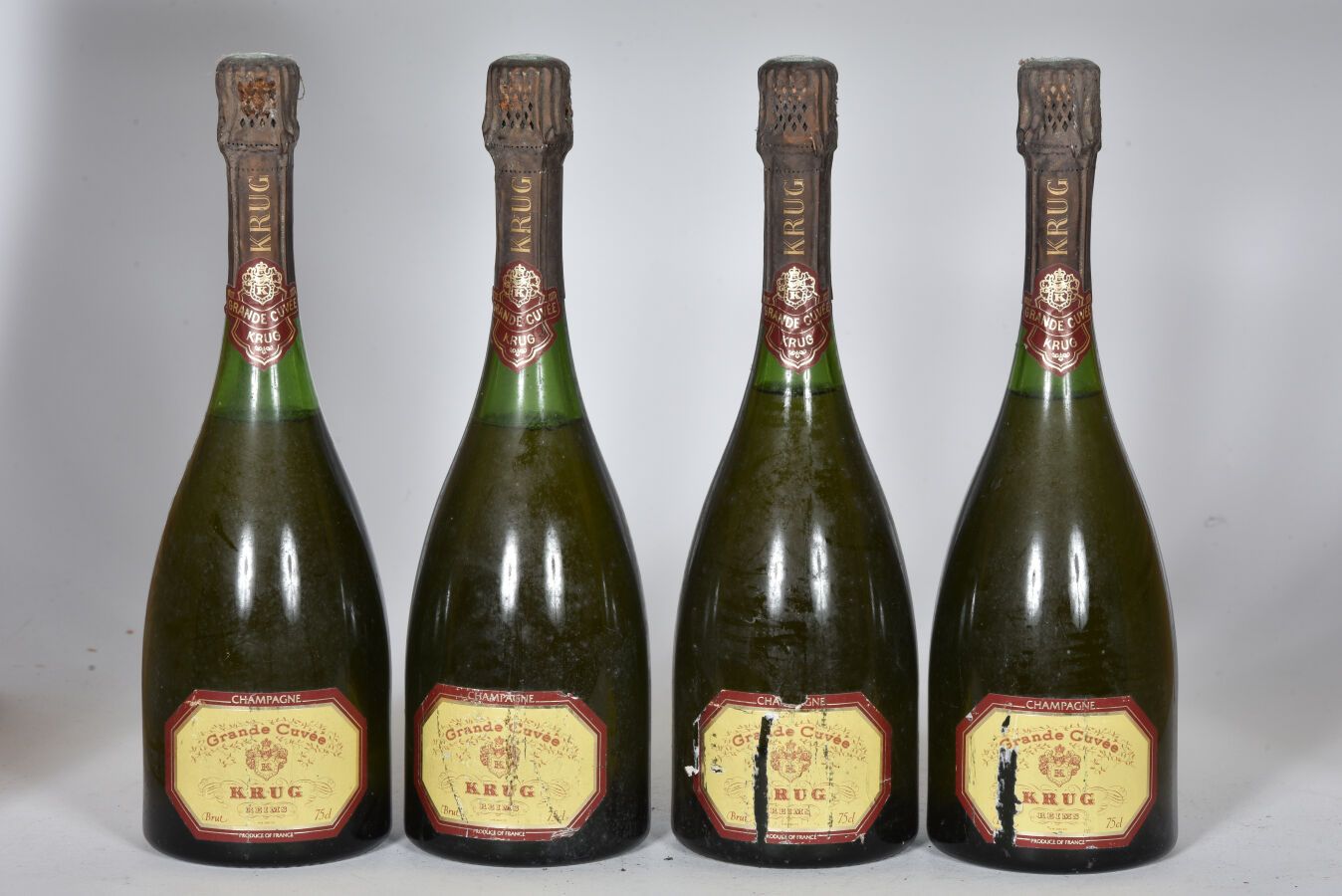 Null 4 B CHAMPAGNE BRUT GRANDE CUVÉE (2 a 3,5; 1 a 4,5 y 1 a 4,8 cm; 2 a.S.; 2 t&hellip;