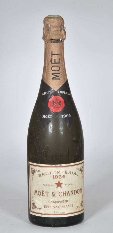 Null 1 B CHAMPAGNE BRUT IMPÉRIAL (e.T.H; damaged cap) Moët & Chandon 1964