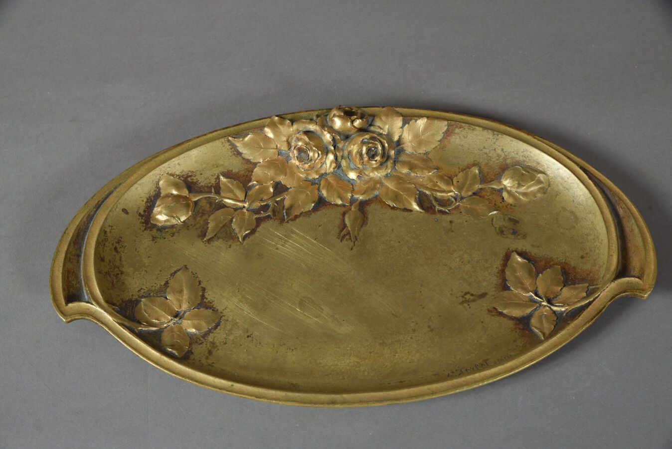 Null Adolphe - Auguste FERLET (XIXème-XXème)
Vide poche en bronze doré à décor e&hellip;