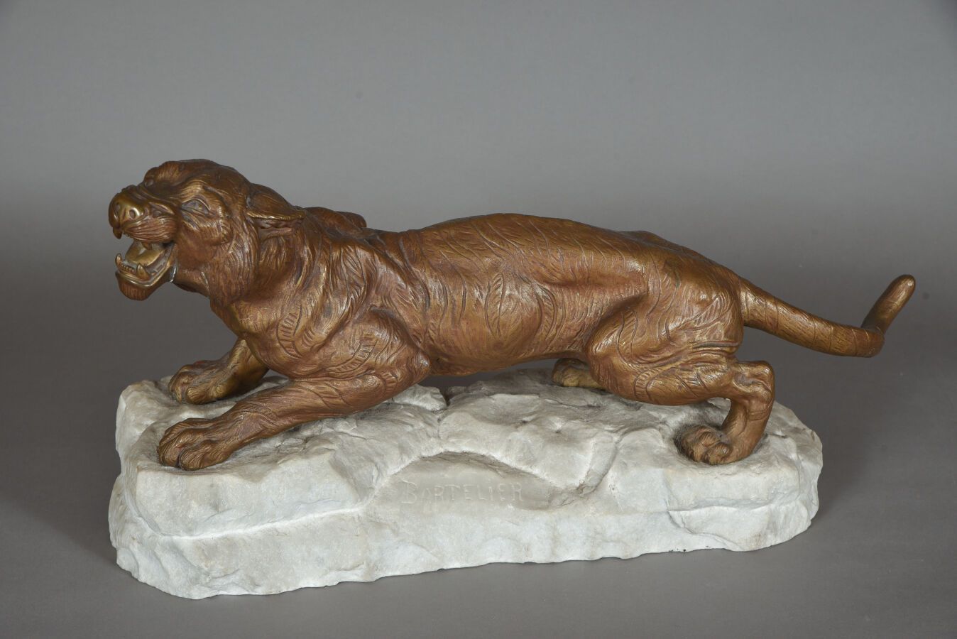 Null BARTELIER (XXème siècle)
" Tigre rugissant ". Épreuve en bronze à patine mo&hellip;