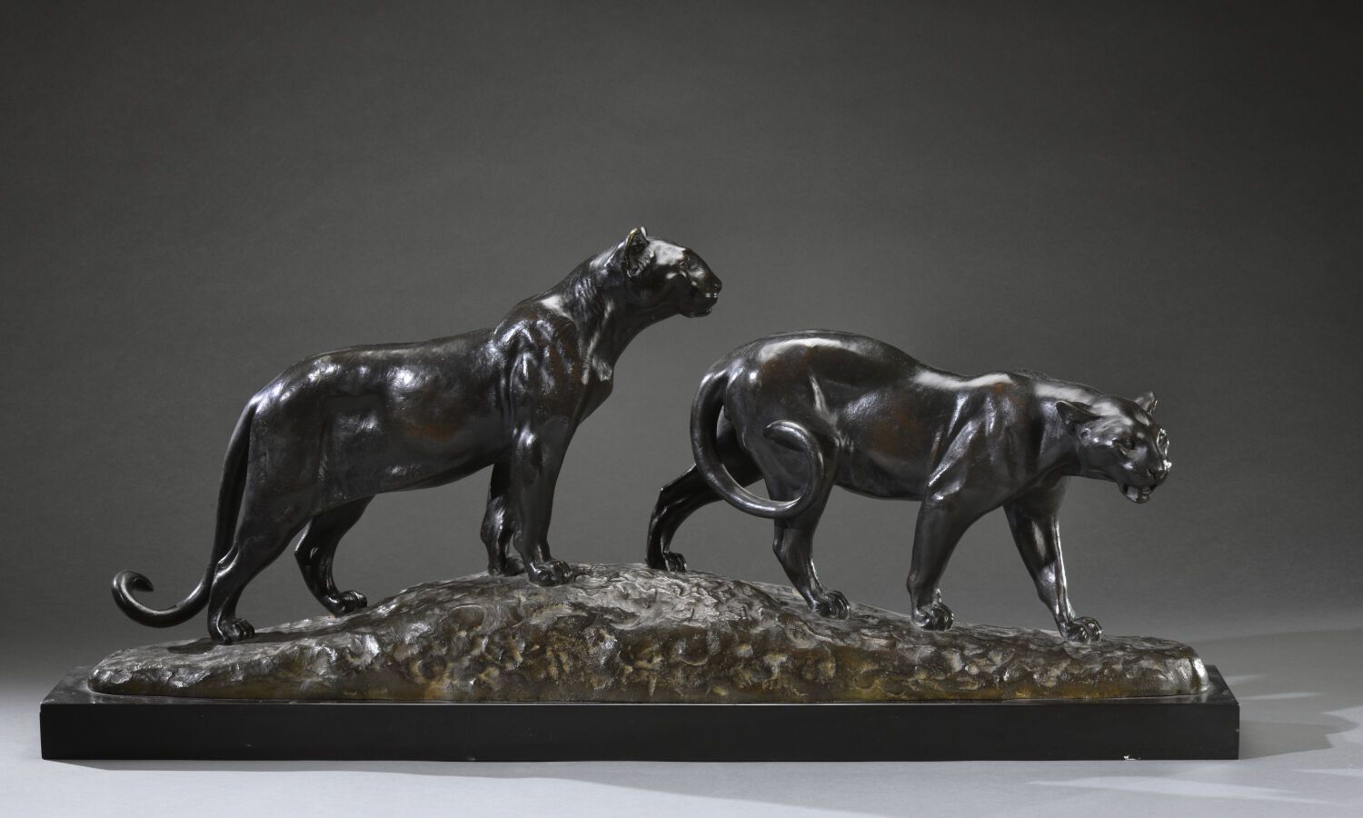 Null Louis RICHE (1877-1949)
" Deux panthères ". Épreuve en bronze à patine brun&hellip;