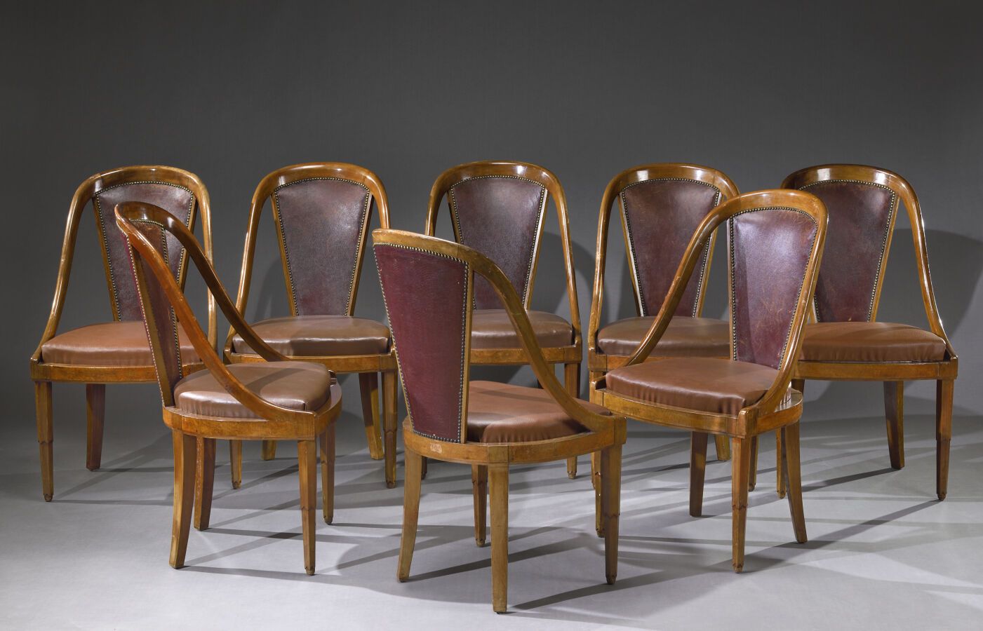 Null Maurice DUFRENE (attribué à) & LA MAITRISE (attribué à)
Huit chaises, faisa&hellip;