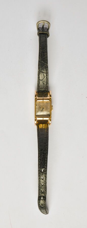 Null CYMA: Uhr aus 18 K (750/oo) Gelbgold, "Tank"-Gehäuse mit geometrischen Moti&hellip;