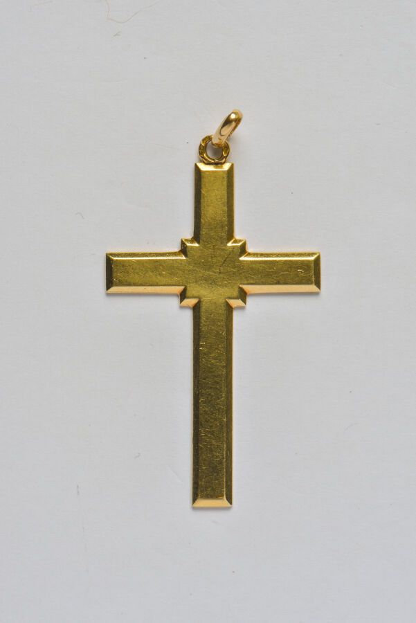Null 18K（750/oo）黄金 "十字架 "吊坠。尺寸：约43 x 25毫米。毛重：5.2克。