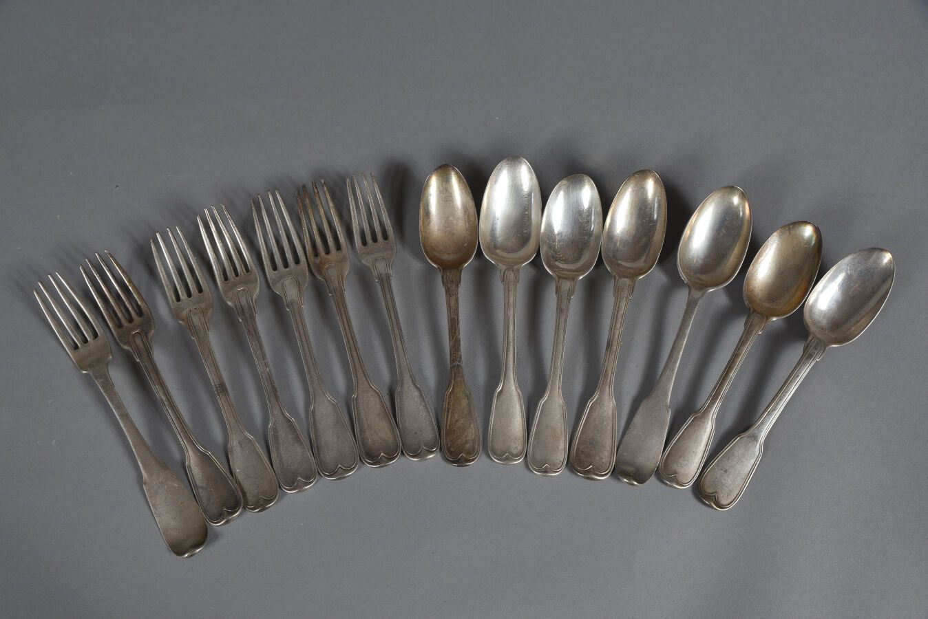Null Set of large silver flatware, filets and plain. 
Farmer-general hallmarks. &hellip;