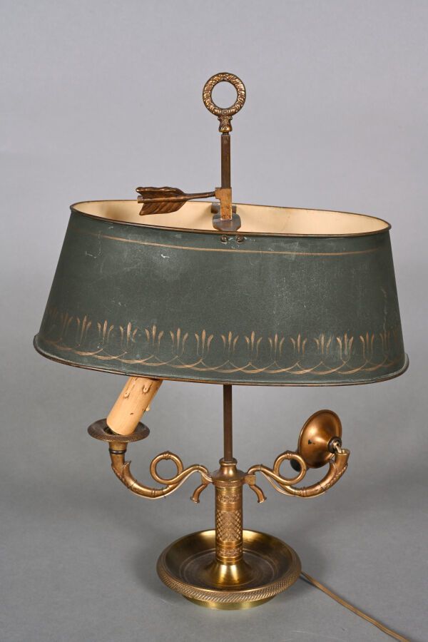 Null Lampe bouillotte dans le style Empire en bronze doré à deux bras de lumière&hellip;