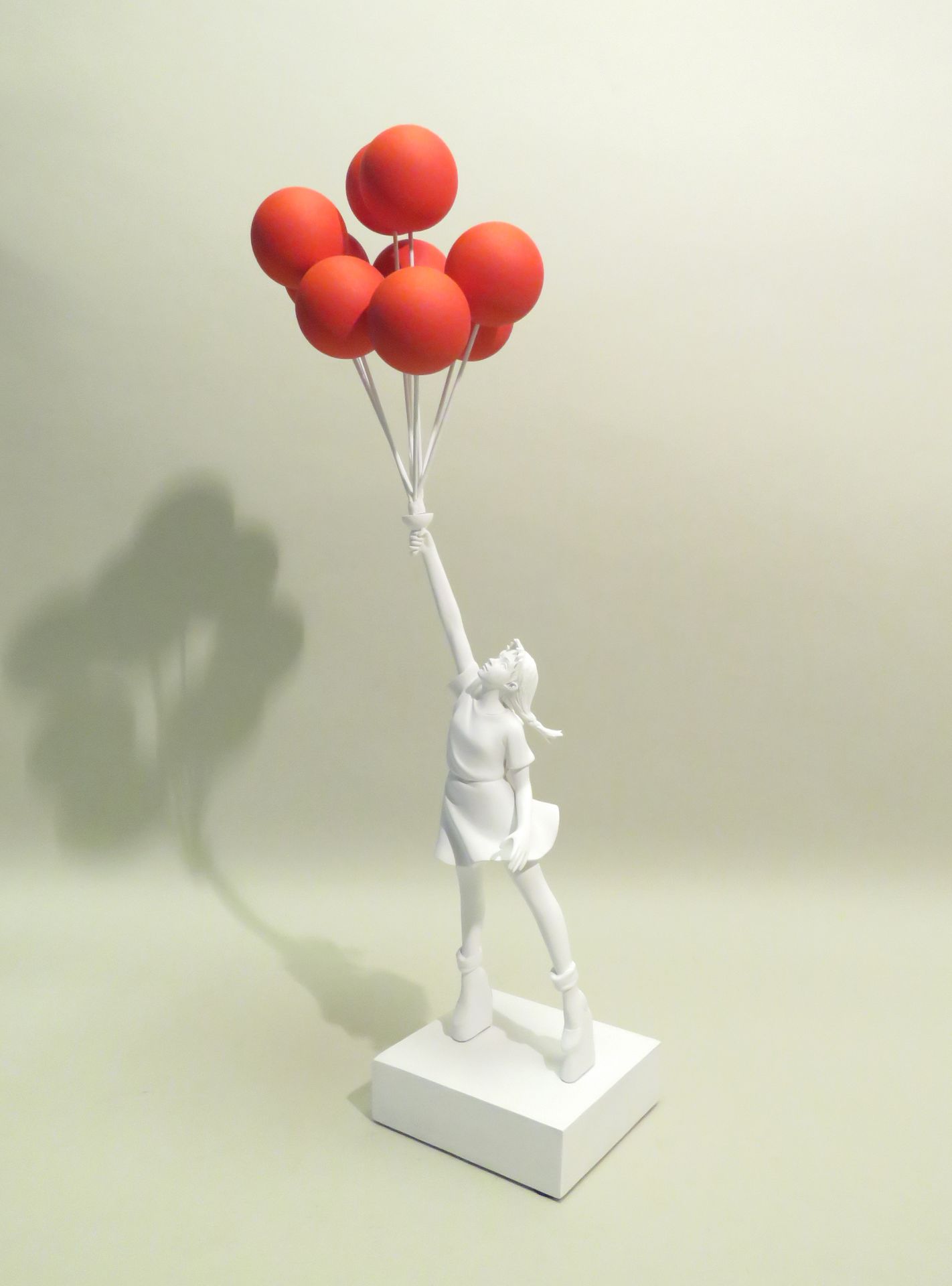 Null D'après BANKSY (né en 1974) & BRANDALISM. "Flying Balloons Girl", 2019.

Sc&hellip;