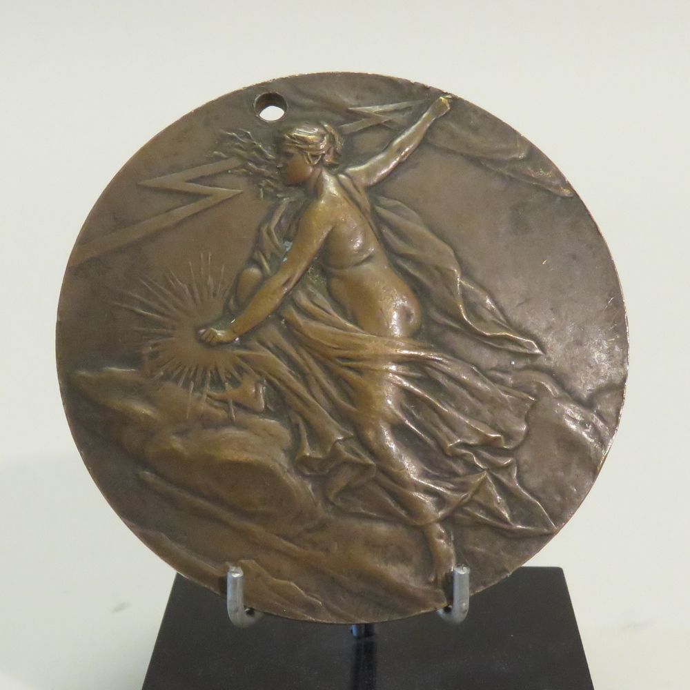 Null Bronze medal (pierced) "Syndicat Général De La Construction Electriques". B&hellip;