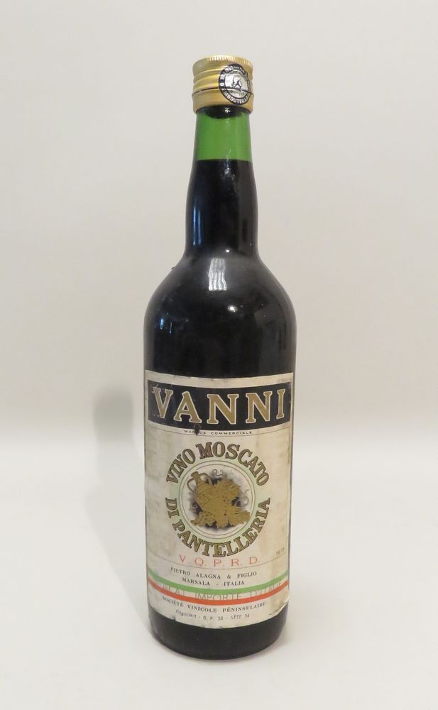 Null Vanni, Mucat, V.Q.P.R.D, Italy. 1 bottle of 100cl.