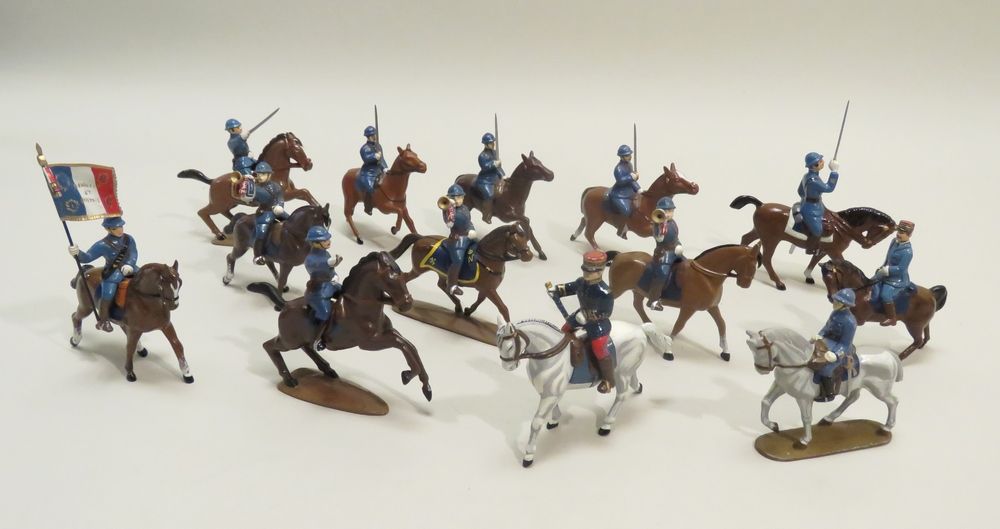 Null QUIRALU. Ensemble de treize cavaliers avec montures (Ière Guerre Mondiale) &hellip;