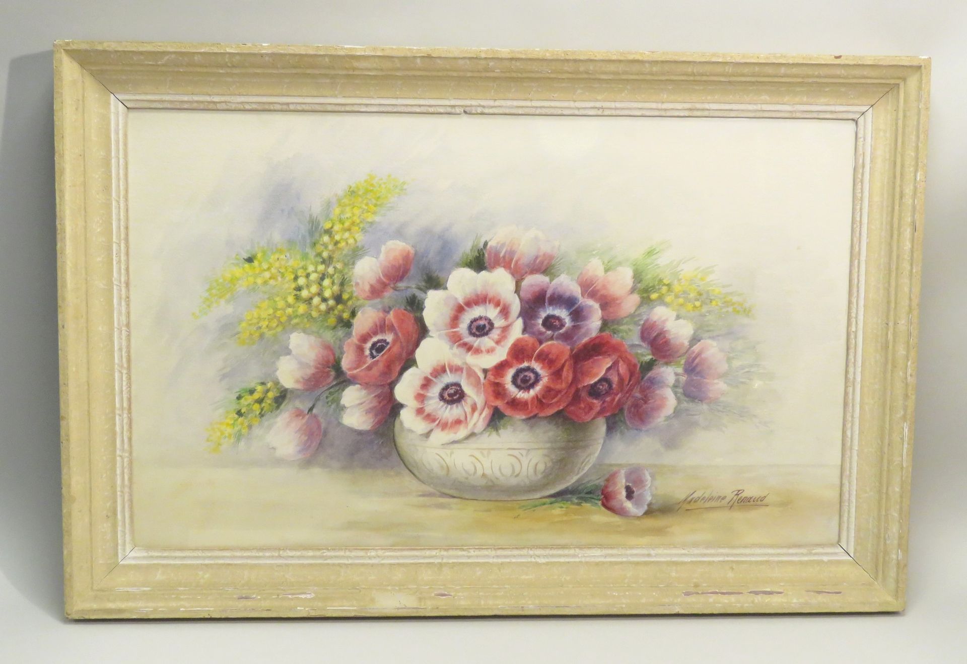 Null Madeleine RENAUD (1900-1994). Vase fleuri. Aquarelle sur papier, signée en &hellip;