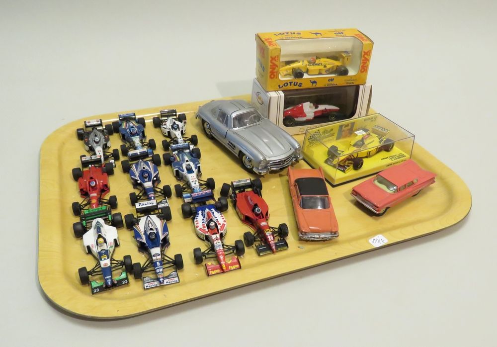 Null Lot de quinze véhicules miniatures divers (dont 1 Corgi Toys et 1 Dinky Toy&hellip;
