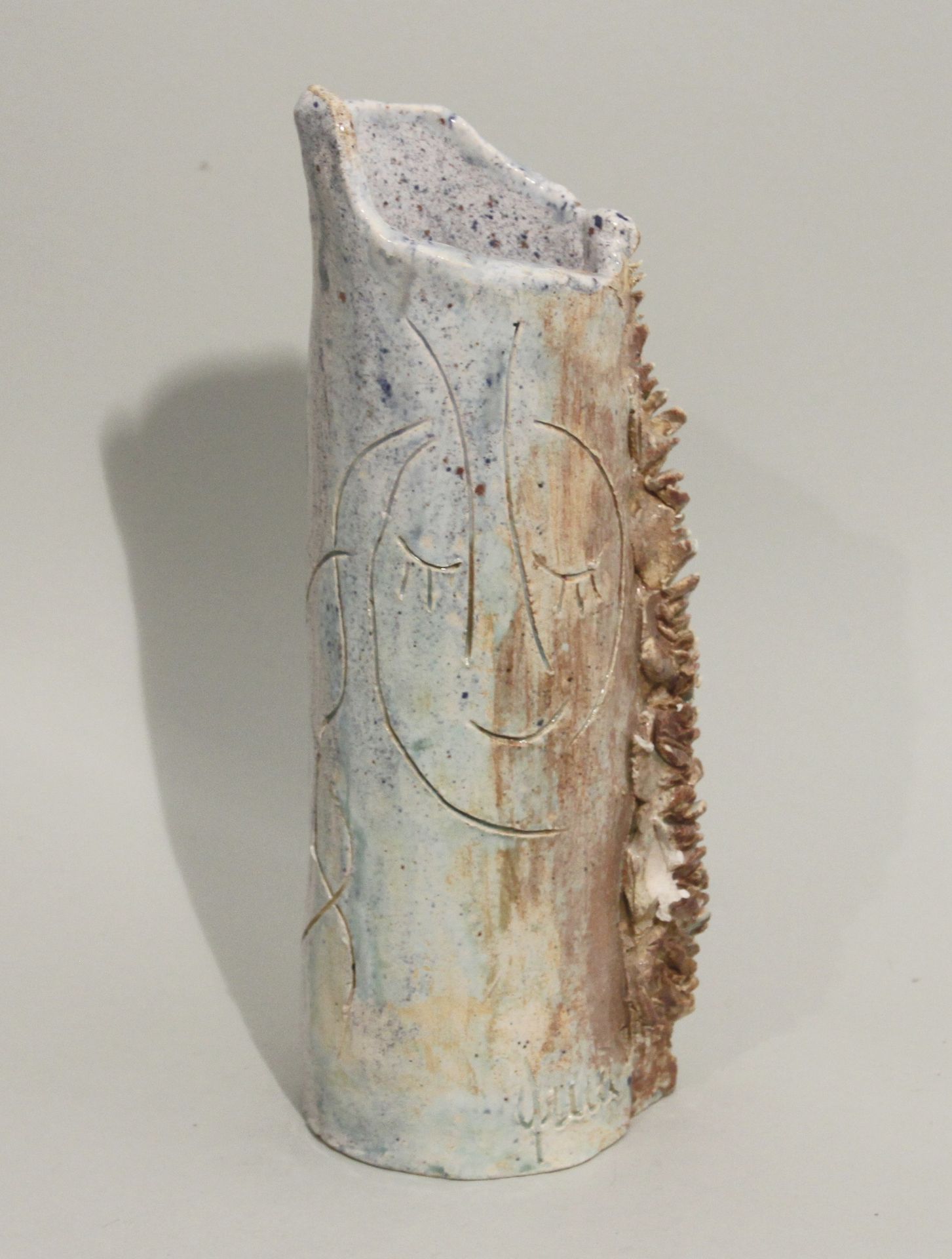 Null Nicola QUICI (né en 1951). Vase en grès émaillé polychrome à coulées et orn&hellip;