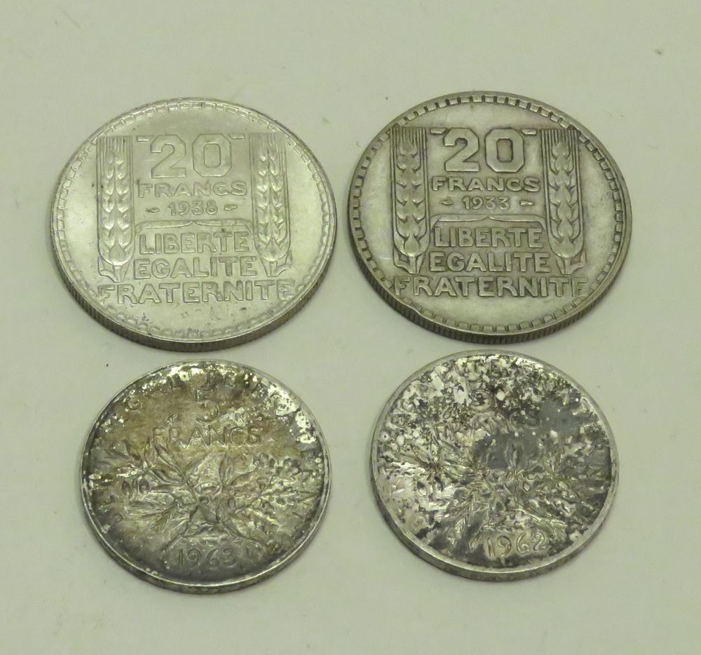 Null Lot de quatre pièces de monnaies en argent (Turin et semeuse). Poids net to&hellip;