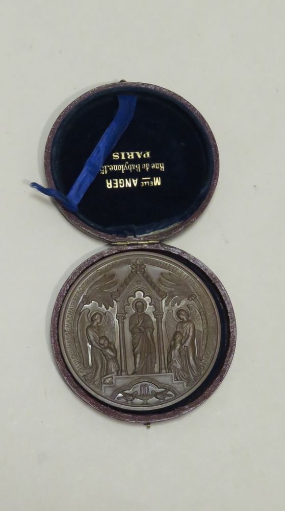 Null Importante médaille de baptème en cuivre. Gravée et datée (1874). Diam : 7 &hellip;