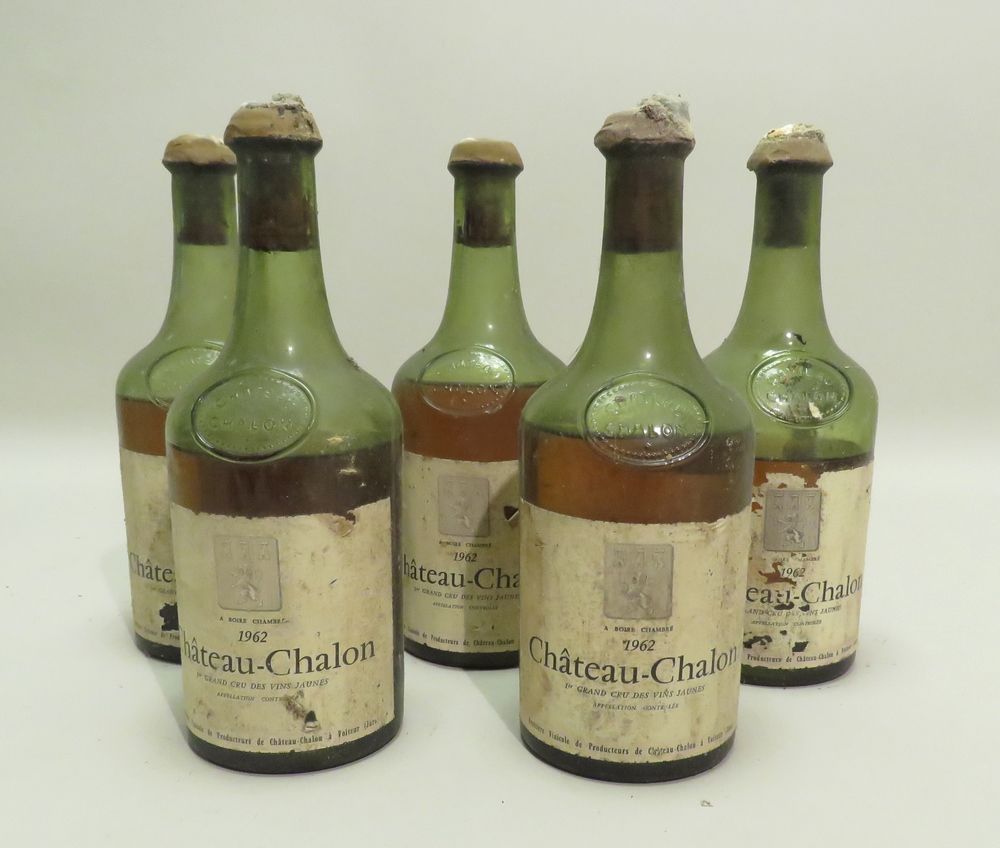 Null Château-Chalon, 1er Grand Cru des Vins jaunes, Jura, millésime 1962. 5 BTLS&hellip;