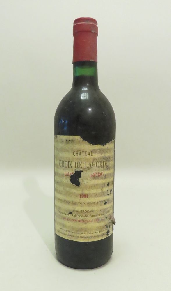 Null Croix De Laborde酒庄，Lalande-Pomerol，1981年份。1个BTL（好；脏/破损的礼节）。