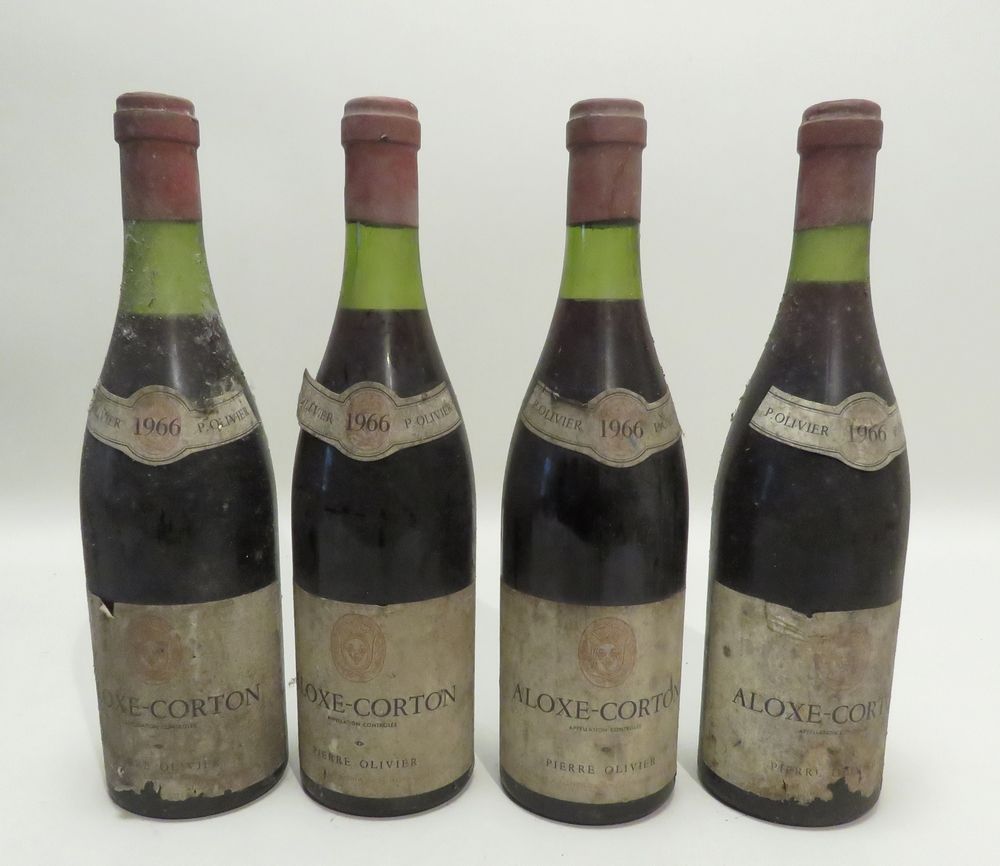 Null Aloxe-Corton, P.Olivier, Bourgogne, millésime 1966. 4 BTLS (3 Niv. LB ; 1 N&hellip;