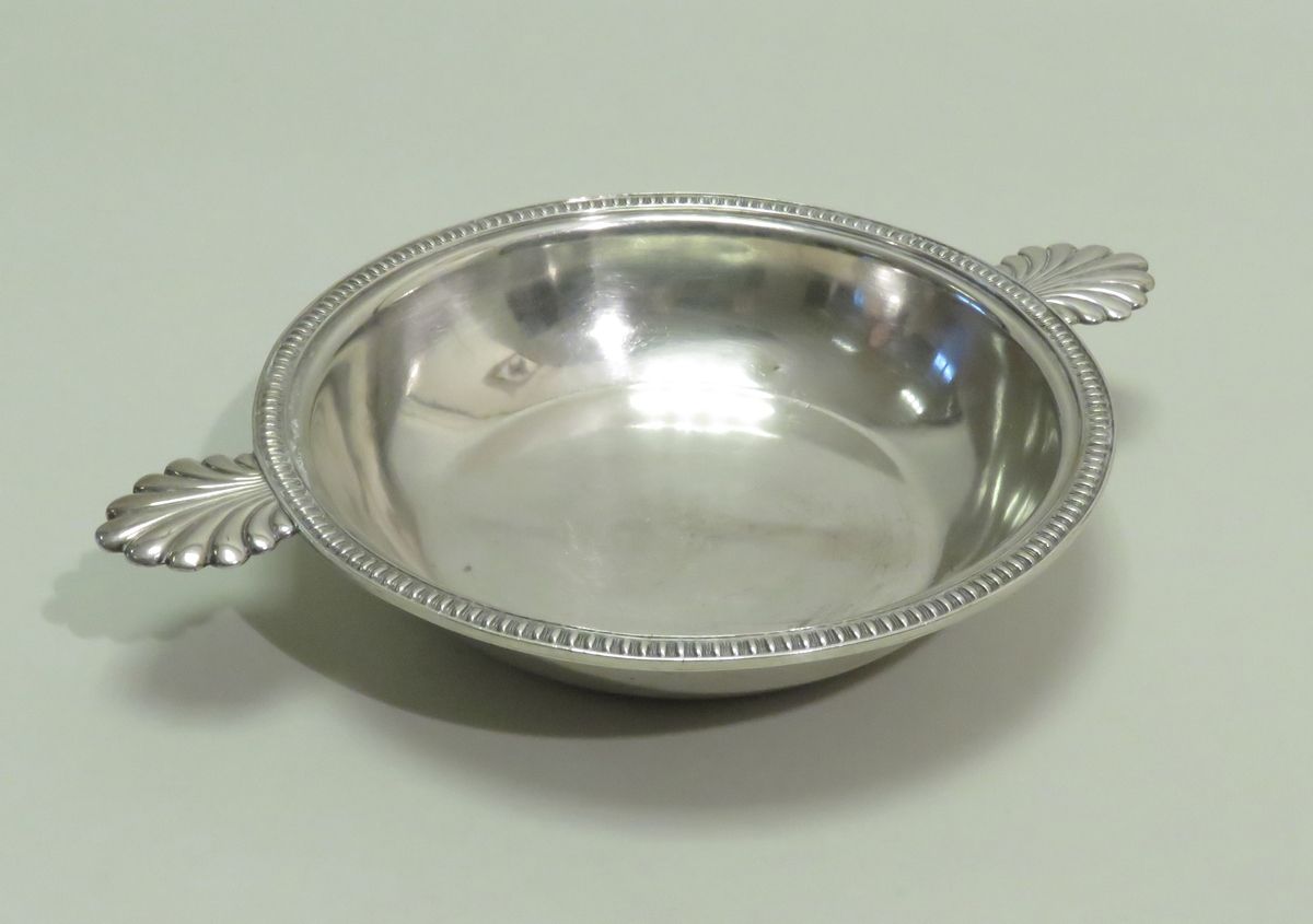 Null Ecuelle or vegetable dish without cover in silver plated metal, decorated w&hellip;