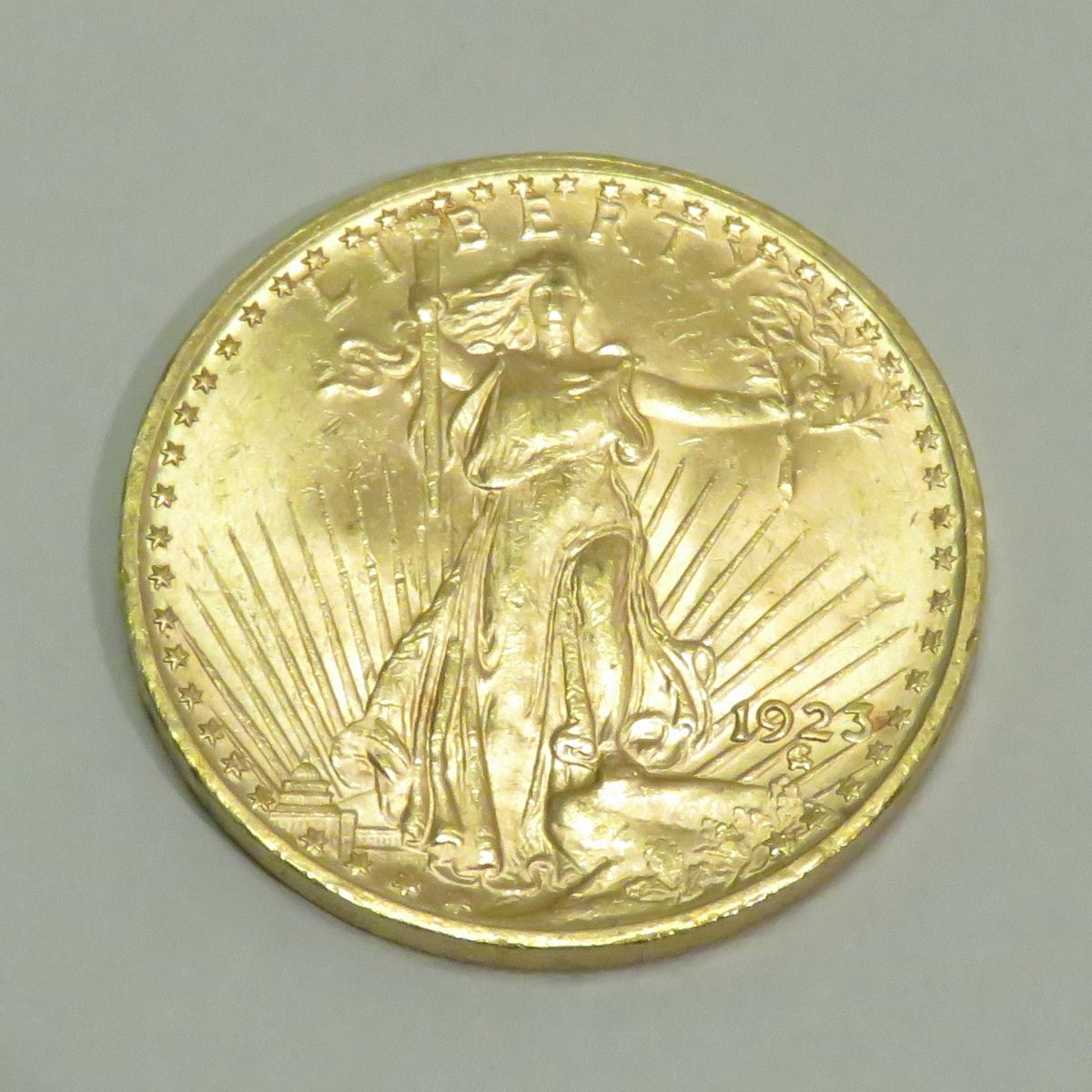 Null 20-Dollar-Goldmünze "Liberty-Saint-Gaudens", datiert 1923, Graveur: Augustu&hellip;