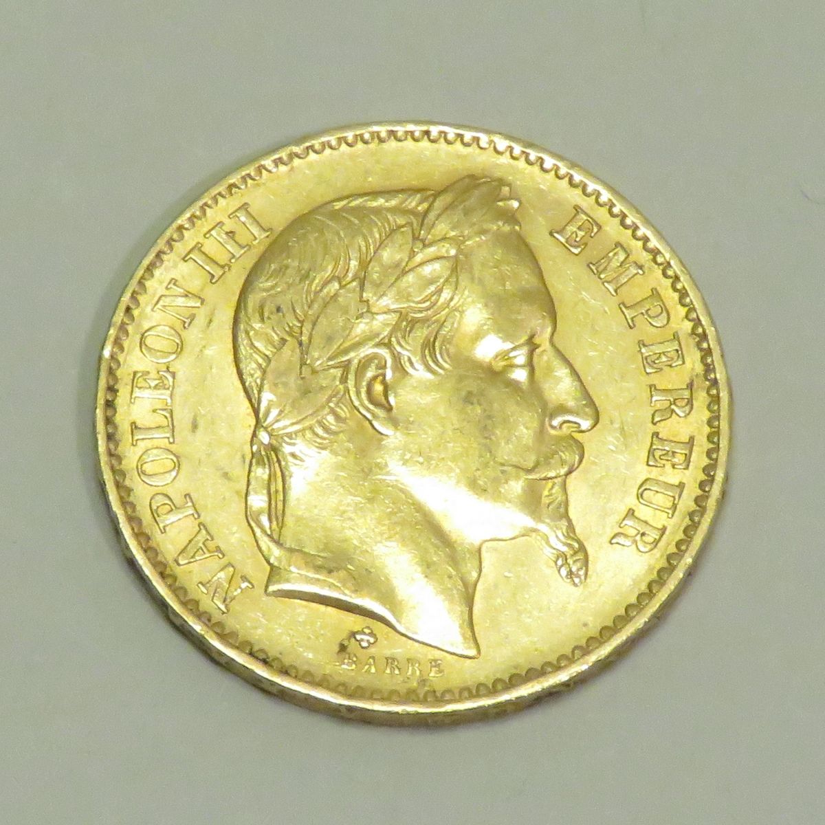 Null 
Moneda de oro de 20 francos Napoleón III "Tête laurée", fechada en 1866, A&hellip;