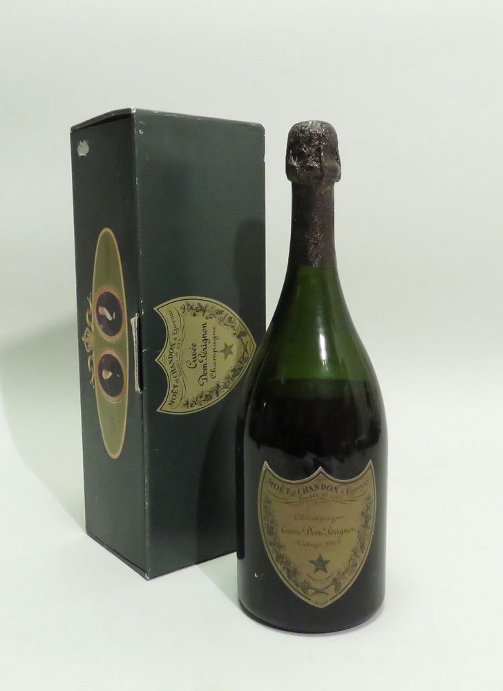 Null 唐培里侬香槟酒，年份，1969年。1个BTL，原盒装（低位约10厘米）。