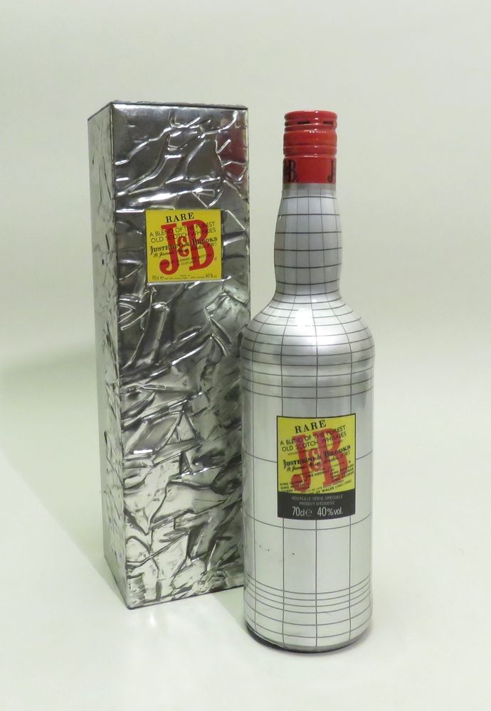 Null J&B，罕见的，最纯正的老苏格兰威士忌的混合，特别版，苏格兰。 1 x 70cl瓶装在收藏家的盒子里。