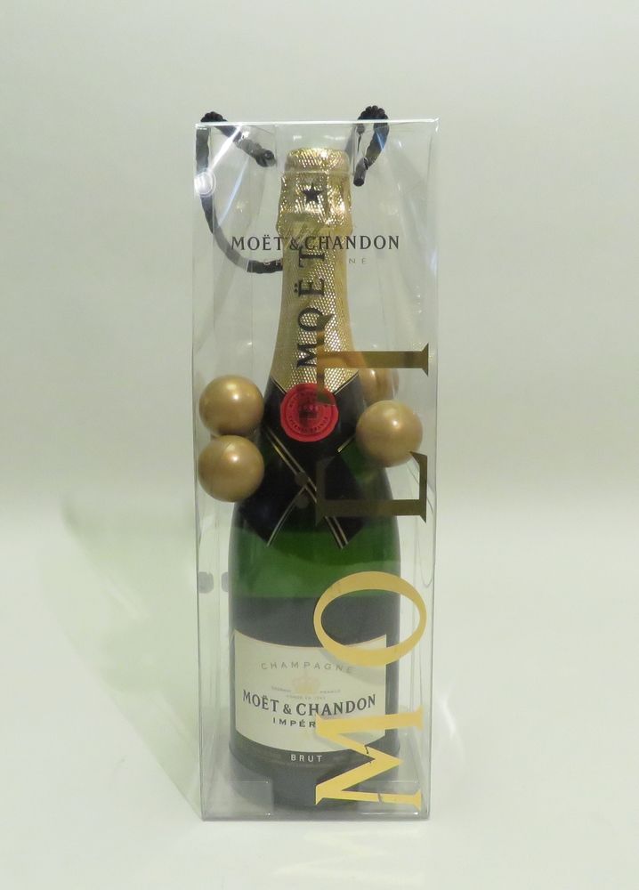 Null Champagne Moët & Chandon, Imperial, Brut, sin añada. 1 BTL en una bolsa con&hellip;