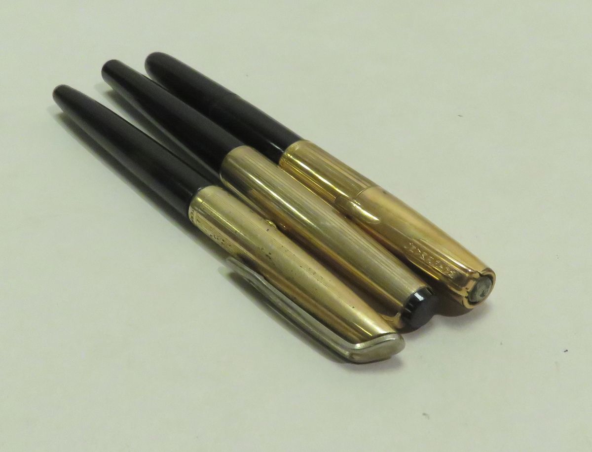 Lot de trois stylos à plume (WATERMAN & STOFFEL'S). Long : 13,5 cm (lot en l'éta&hellip;