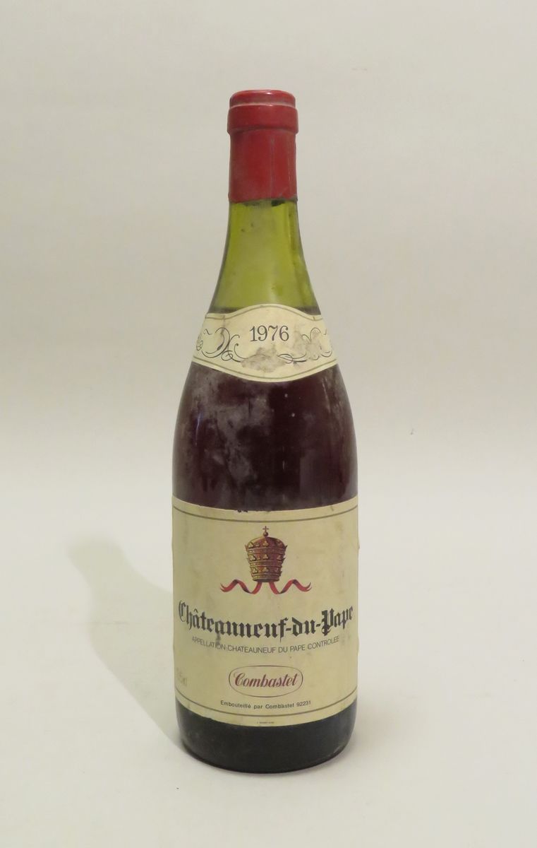 Null Châteauneuf-Du-Pape, Combastet, Vallée-Du-Rhône, annata 1976. 1 BTL (livell&hellip;