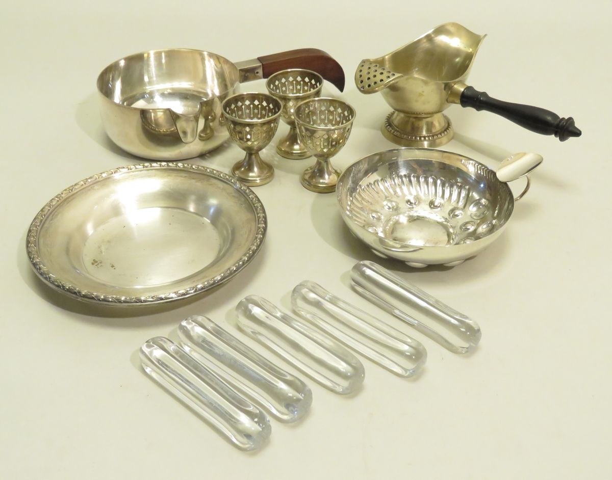 Null Miscellaneous lot of twelve pieces, including: -1 silver-plated metal porri&hellip;