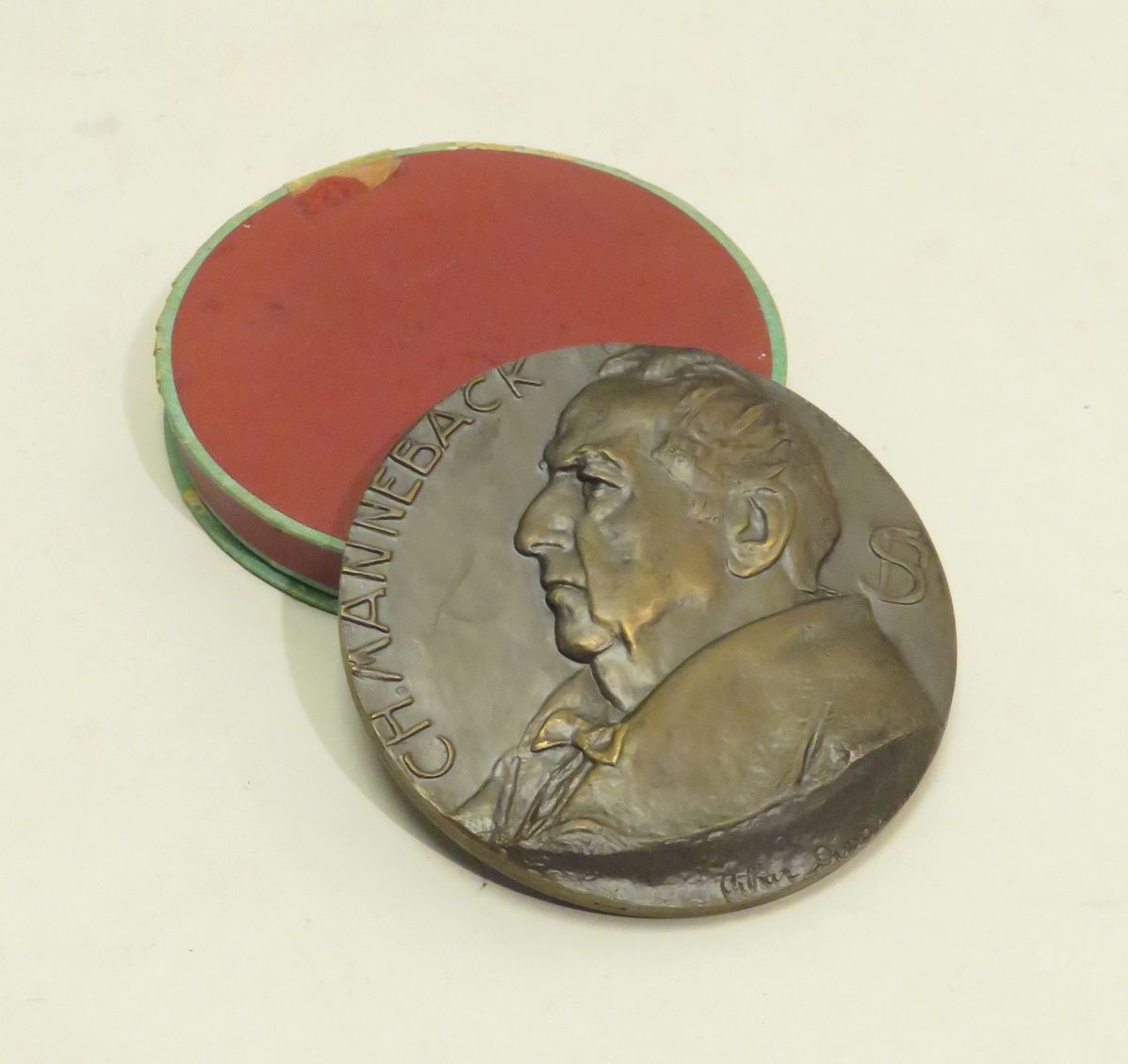 Importante médaille de table en bronze "Ch.MANNEBACK" (d'après Arthur DUPON (189&hellip;