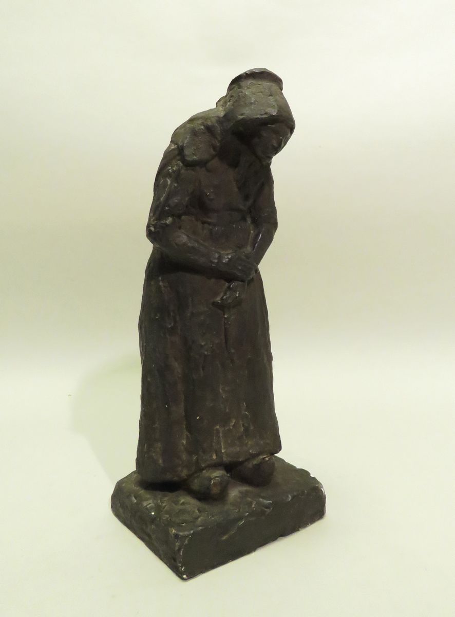 Null Claude BOUSCAU (1909-1985). Old woman with a rosary. Proof in patinated pla&hellip;