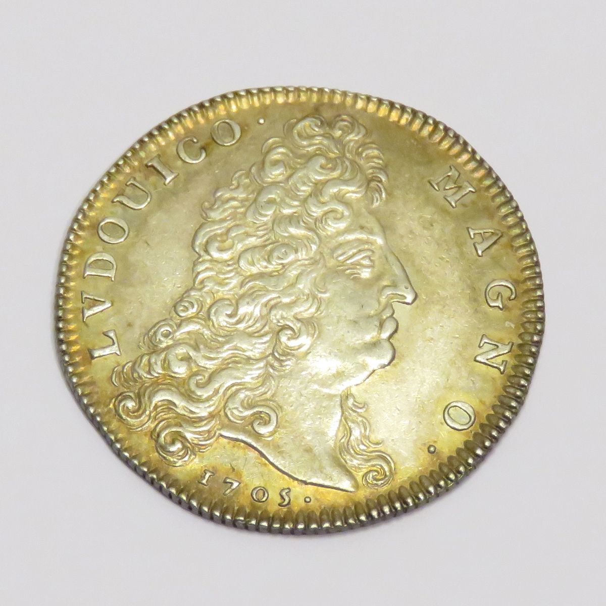 Null Ficha de plata "Louis XIV-Consiliis Assiduis" fechada en 1705. Peso : 6g25.&hellip;