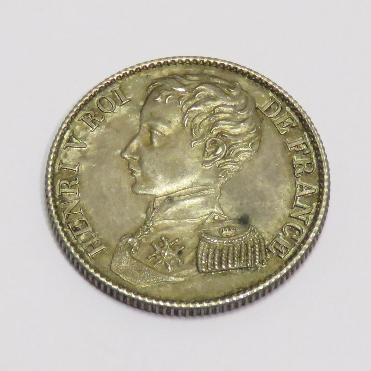 Null Rare pièce en argent de 1 Franc "Henri V, Prétendant" datée de 1831. Poids &hellip;