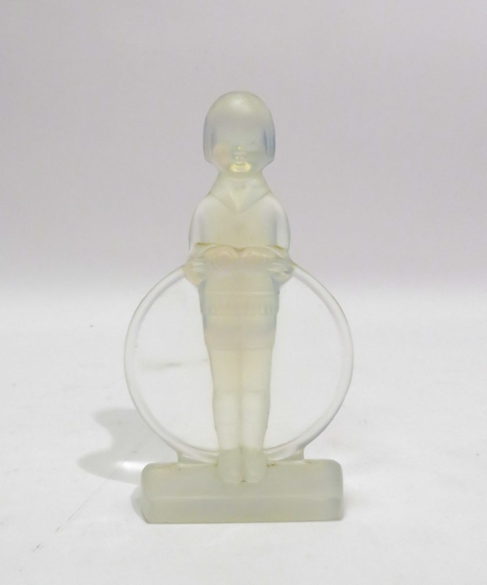 Null Attributed to CéSARI, France. Child with hoop. Molded/pressed glass, satin &hellip;