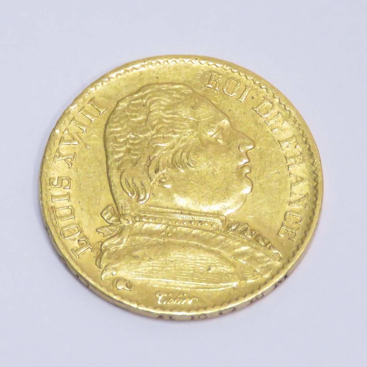 Null Pièce en or de 20 Francs "Louis XVIII-Roi de France, Buste habillé" datée d&hellip;