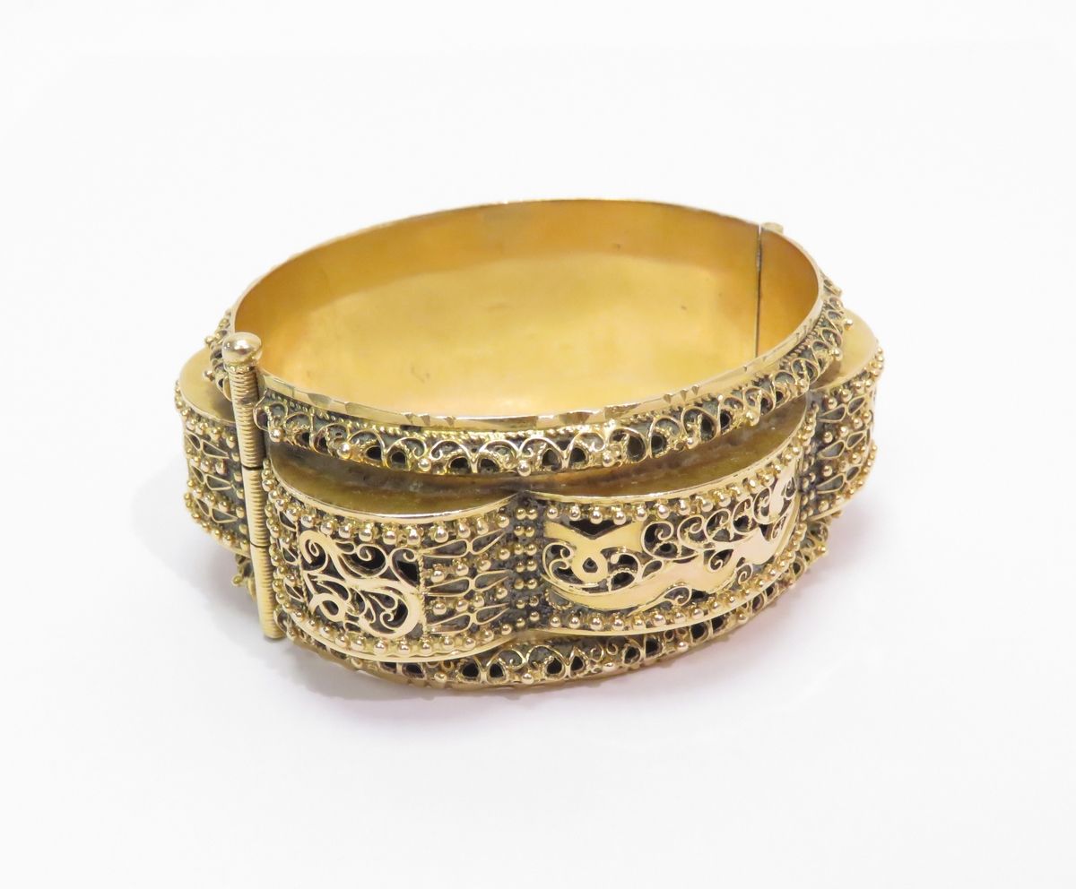 Null Armband aus Gelbgold (18k) mit reichem orientalischem Dekor. Verschluss mit&hellip;