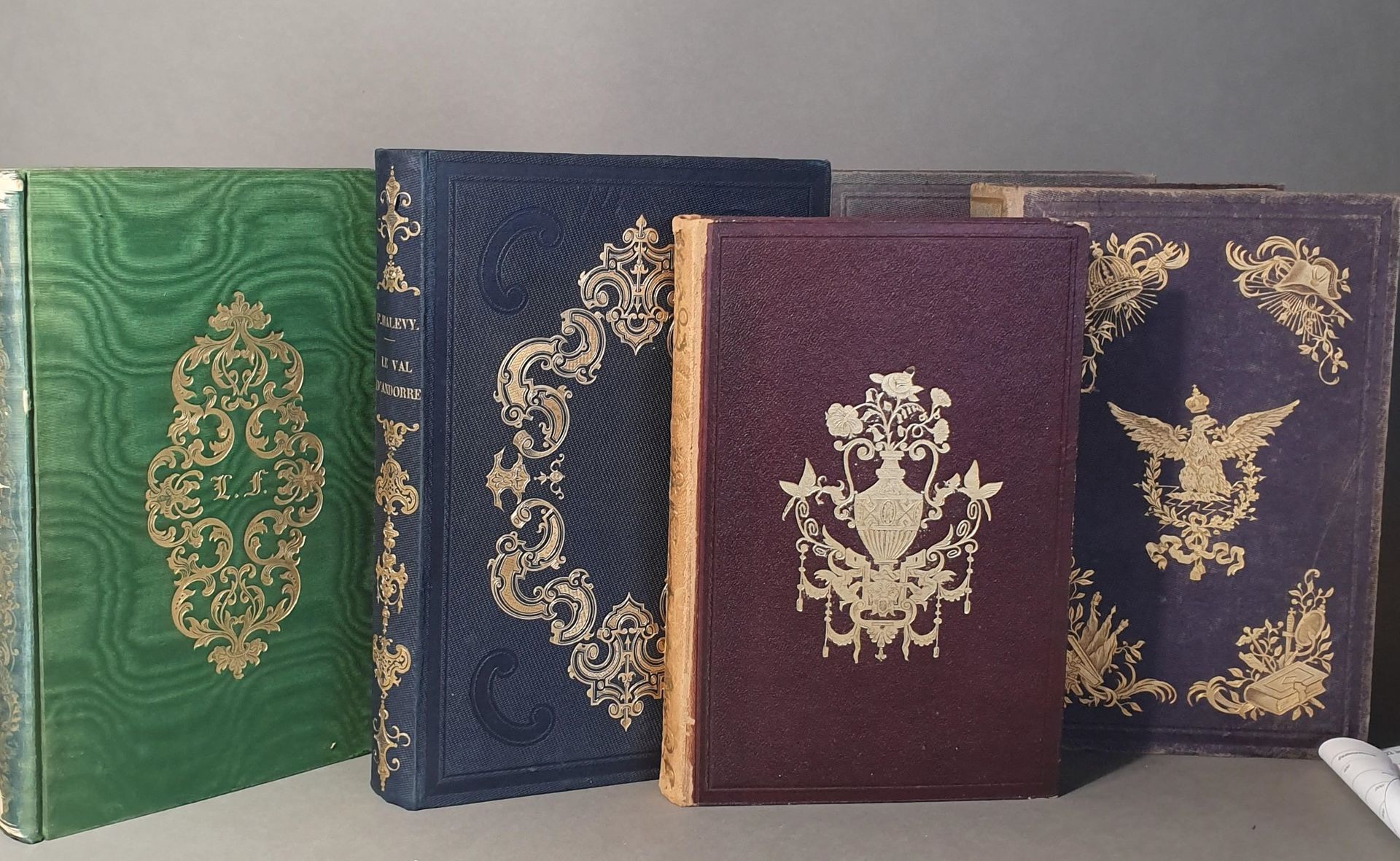 Null Lot de 6 volumes cartonnages romantiques : Autrefois ou Le Bon vieux temps.&hellip;