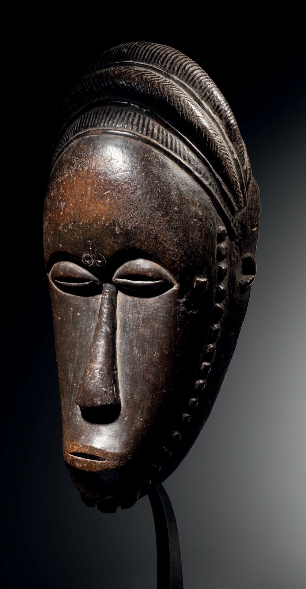 Null Baule-Maske, Elfenbeinküste
Holz
H. 35 cm
Baule-Maske, Elfenbeinküste
H. 13&hellip;