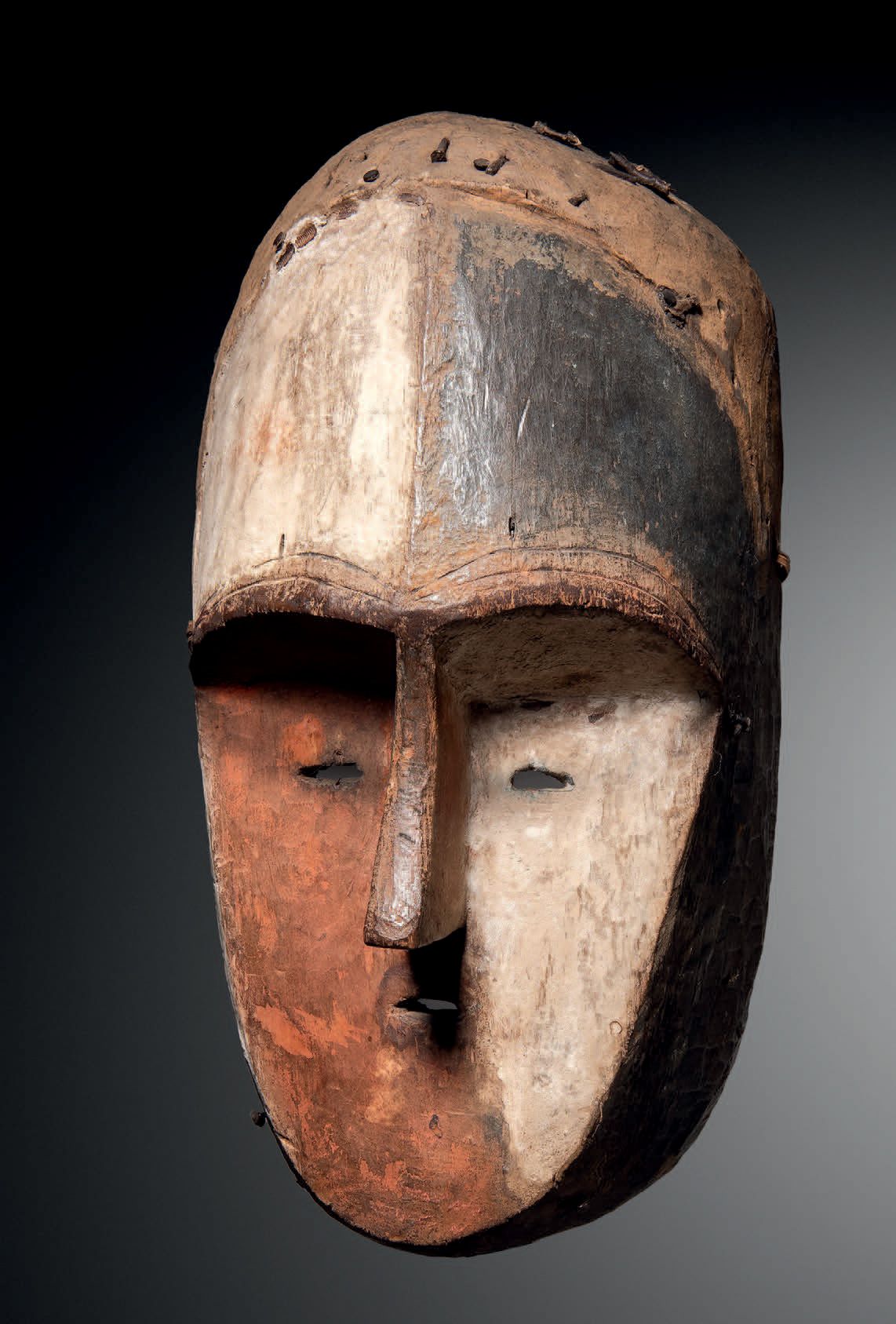 Null Ɵ Aduma Mask, Gabon
Wood with original polychrome
H. 35.8 cm - L. 19 cm
Adu&hellip;