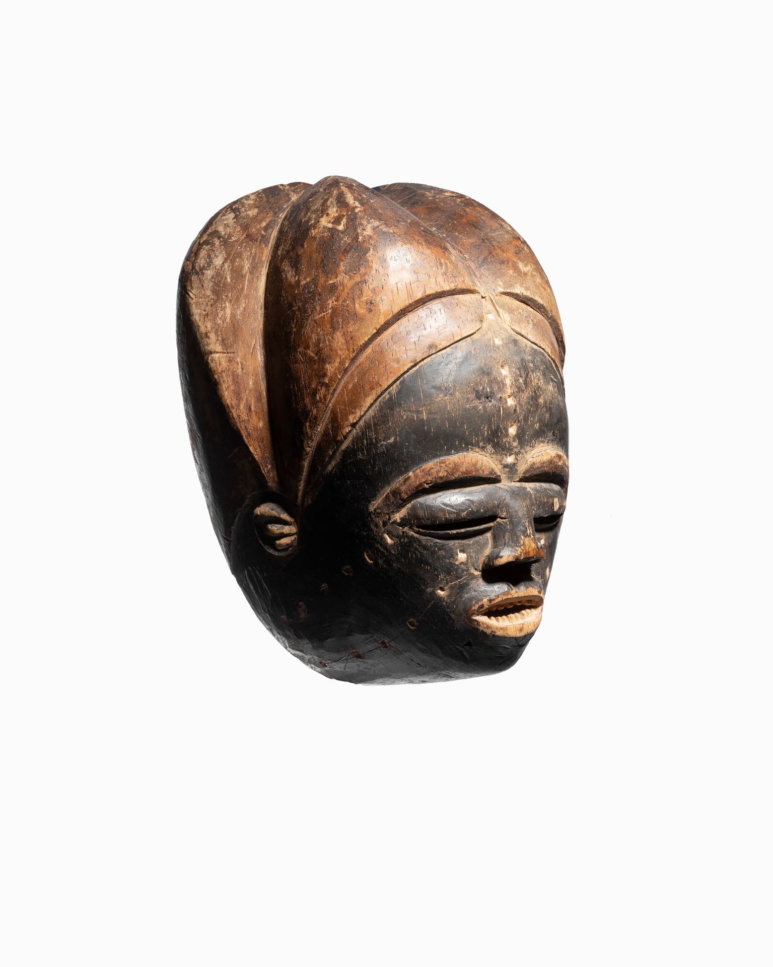 Null Ɵ Bakongo mask,
Democratic Republic of the Congo
Wood
H. 21 cm
Bakongo mask&hellip;