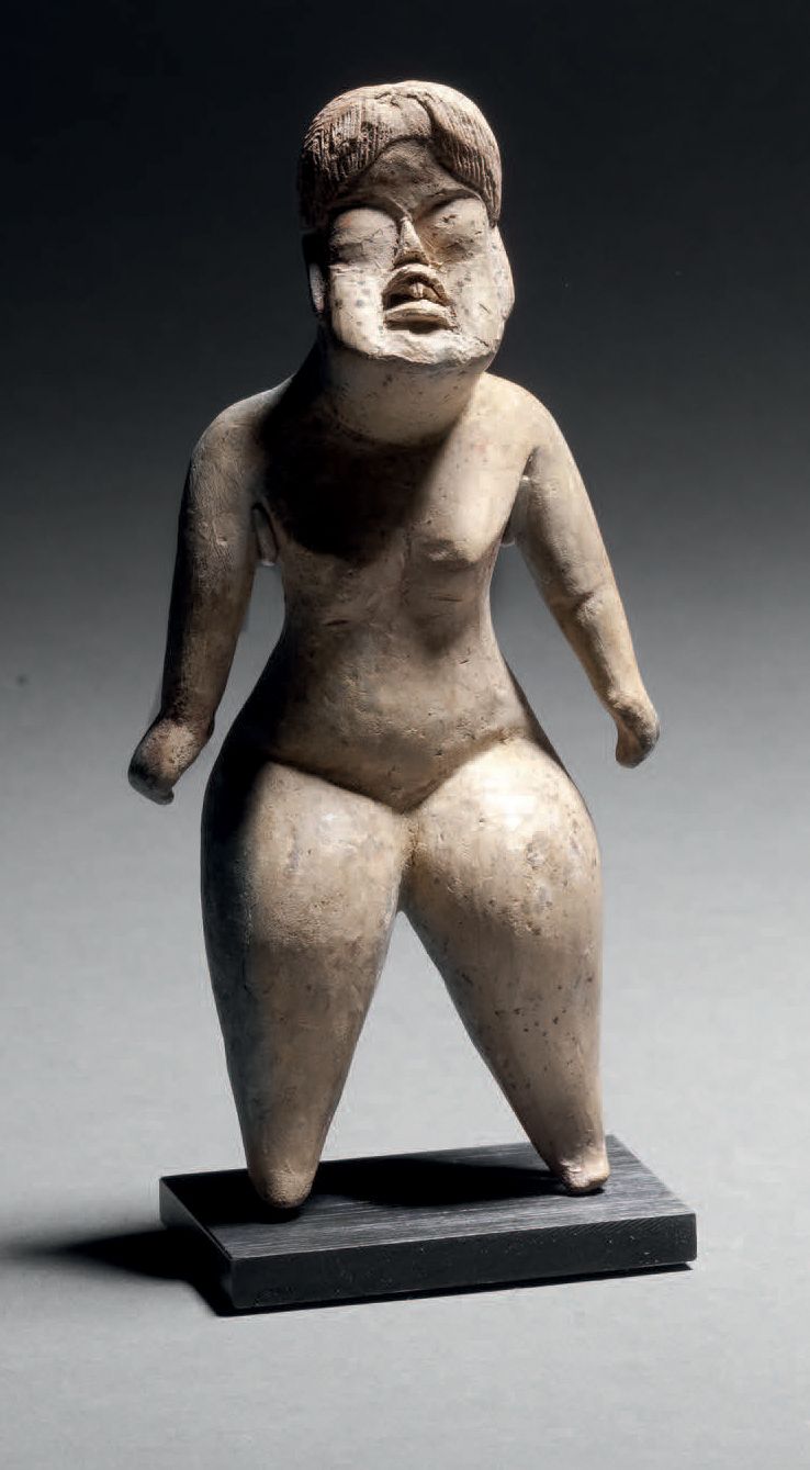 Null 裸体站立的女人 奥尔梅克文化，拉斯波卡斯，墨西哥
中古时期，公元前1200-900年
奶白色陶瓷，有红色颜料的残余
高10.5厘米
奥尔梅克（拉斯波卡&hellip;
