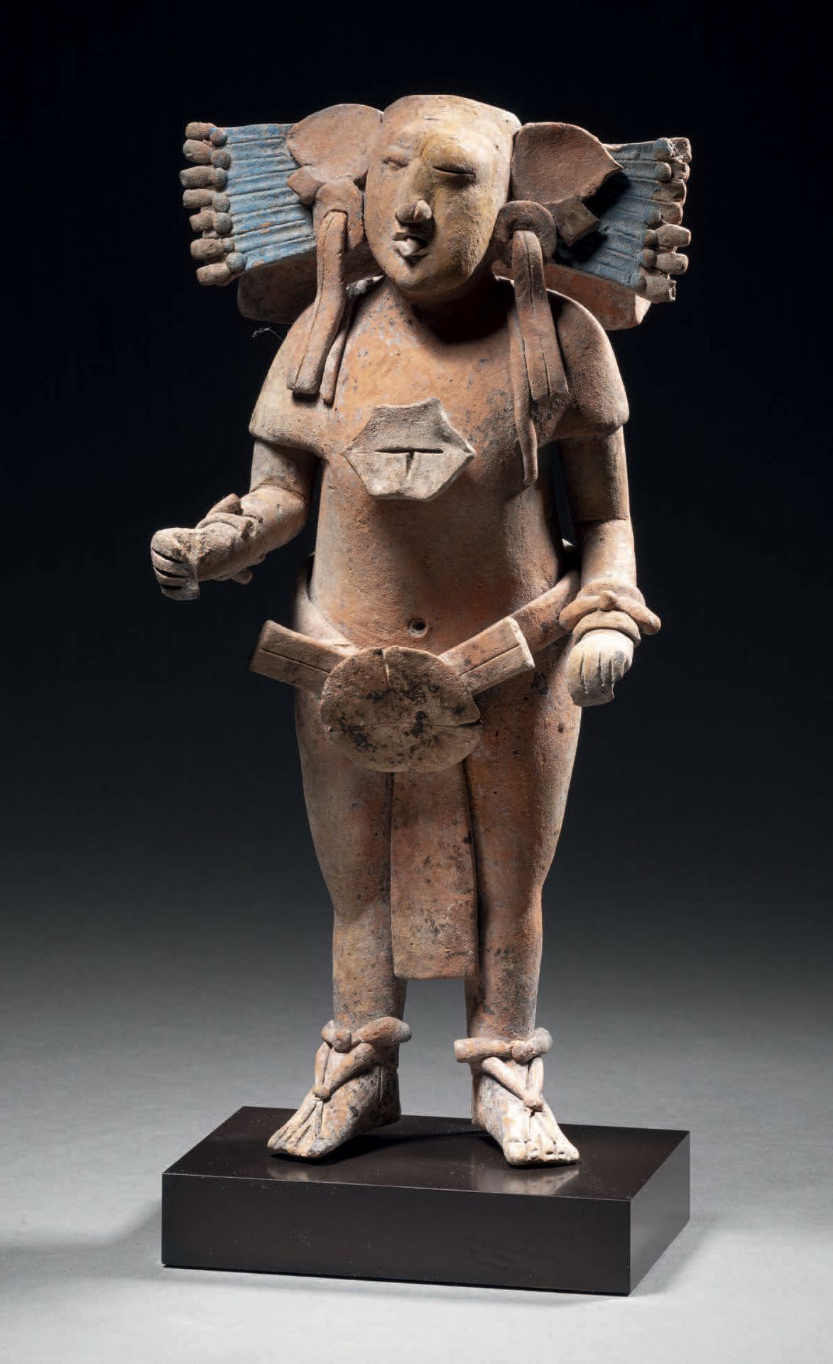 Null ANTHROPOMORPHE - CAPTIVE statuette 玛雅文化，墨西哥坎佩切州的Jaina岛
古代，公元600-900。C.
棕红色陶&hellip;
